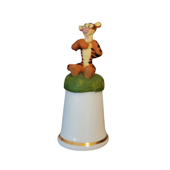 VINTAGE Disney Tigger From Winnie The Pooh Thimble Classic Sterling England 2.25 - Picture 1 of 4